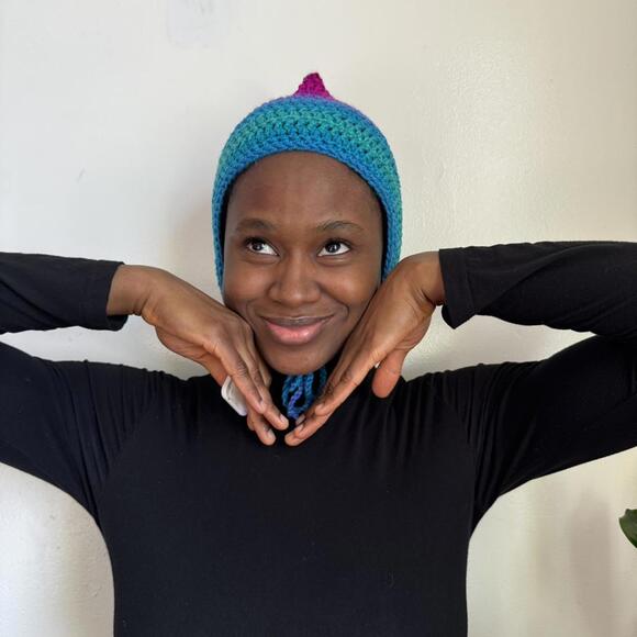 Playful Hand-Crochet multicolore Pixie Bonnet - Picture 2 of 4